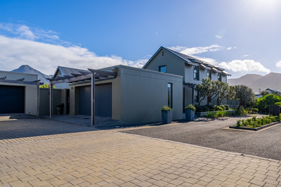 To Let 3 Bedroom Property for Rent in Lake Michelle Western Cape